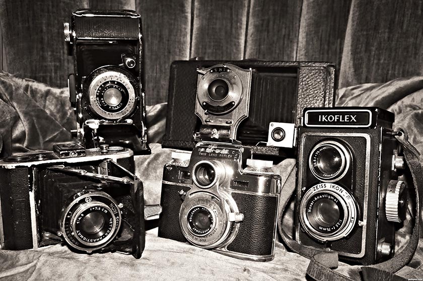 monochrome film camera