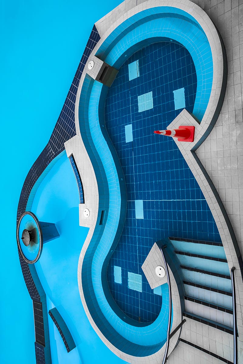 Pool 800x1200